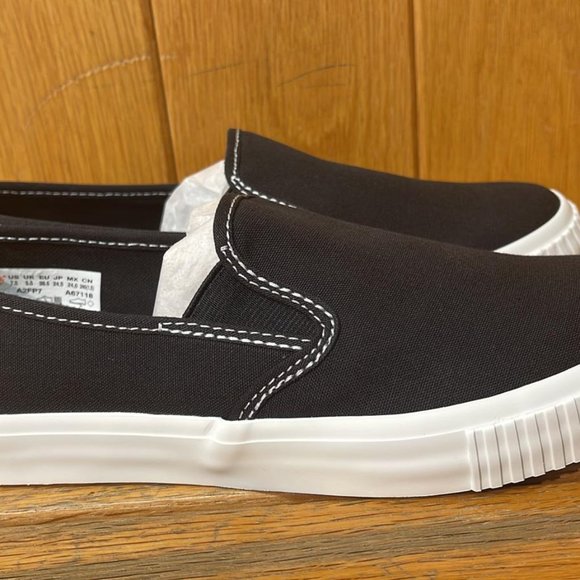 TIMBERLAND WOMEN'S SKYLA BAY SLIP ON BLACK CANVAS A2FP7 ALL SIZES - Picture 2 of 8